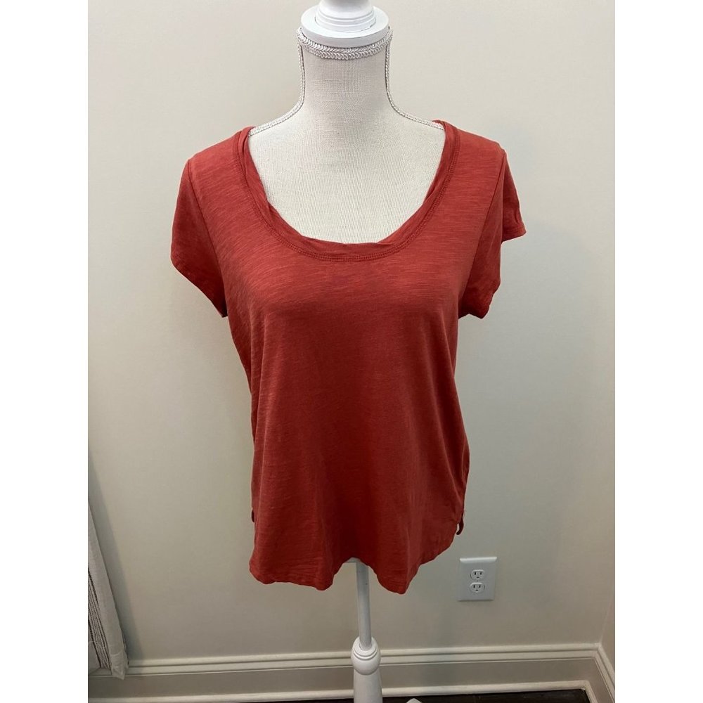 Social Standard Rust Short Sleeve Tee Size Large